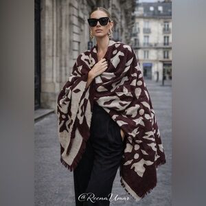 Cecchi e Cecchi Italian Oversized Scarf / Wrap – Vintage 🇮🇹